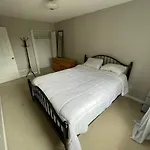 41 Kathleen Cr