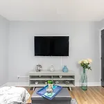 Modern 1Br Apt - Steps To Little Italy