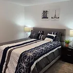 Good Fortune Residence, Homestay Ottawa