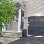 Private Homestay In Kanata South
