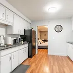 Work-Friendly 2Br Apartment - Near Downtown