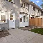 Private Home In Nepean For Family - 14 Minutes From Downtown