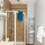 Pet-friendly - Near Chinatown & Little Italy Apartment Ottawa
