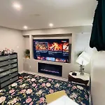 Apartment Have Fun With It *