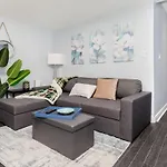 Pet-friendly - Near Chinatown & Little Italy Apartment Ottawa