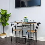 Pet-Friendly Home - Near Chinatown & Little Italy