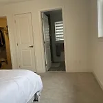Ottawa Airport Guesthouse