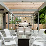 SOHO Residences Lisgar