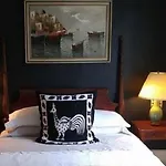 Ashbury House Bed & Breakfast