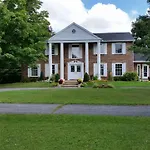 Windsong Manor