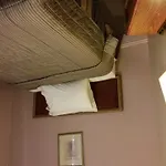 A Voyageur\'S Guest House