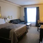 Travelodge By Wyndham Ottawa West