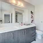 Henia's Bed & Breakfast Ottawa