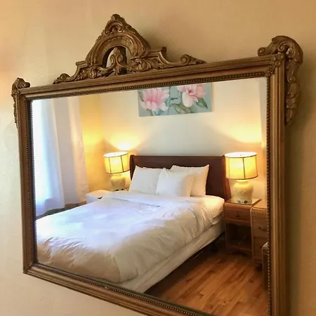Gold Door Bed & Breakfast