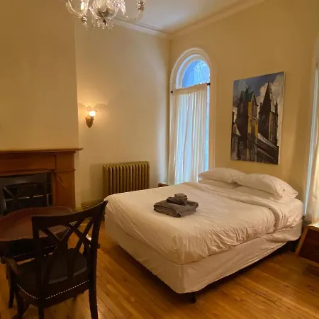 Bed & Breakfast Gold Door Ottawa