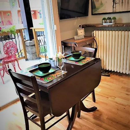 Downtown Executive Retreat With Private Balcony Near Bank Street - Sleep Max 2