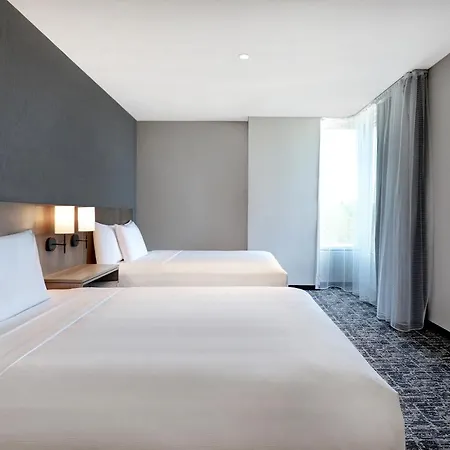 Hyatt Place West Hotel 3*
