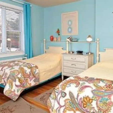 Mcgee's Bed & Breakfast 3*