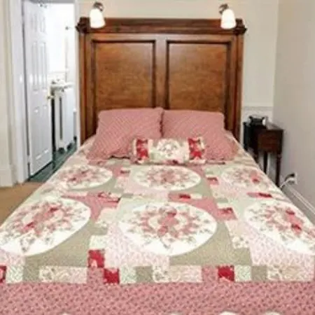 Mcgee's Bed & Breakfast 3*