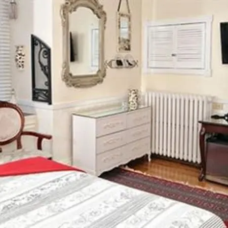 Mcgee's Bed & Breakfast Ottawa