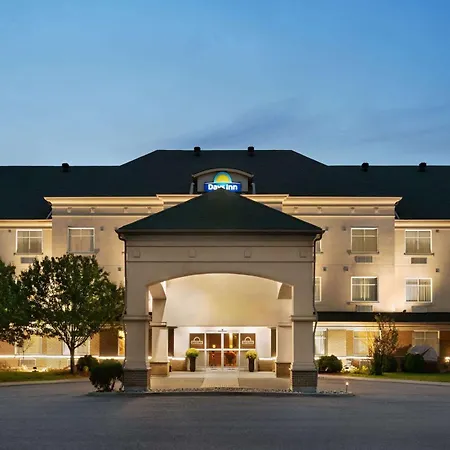 Days By Wyndham Airport Hotel