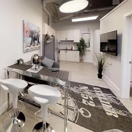 Bed & Breakfast Bachelor In Downtown