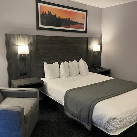 Travelodge By Wyndham East Hotel Ottawa
