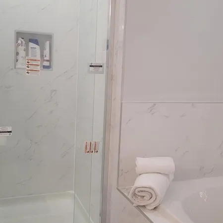 Private Homestay In Kanata South