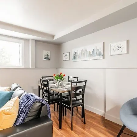 Work-friendly 2br - Near Downtown * Ottawa