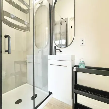 Charming 1 Bed In Prime Westboro