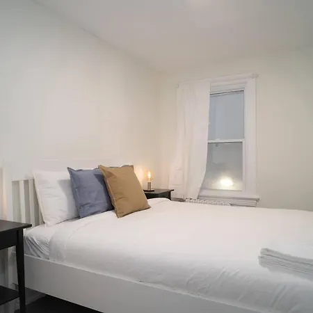 Beautiful 4 Bedroom *