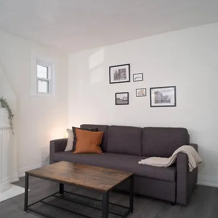 Apartment Beautiful 4 Bedroom *