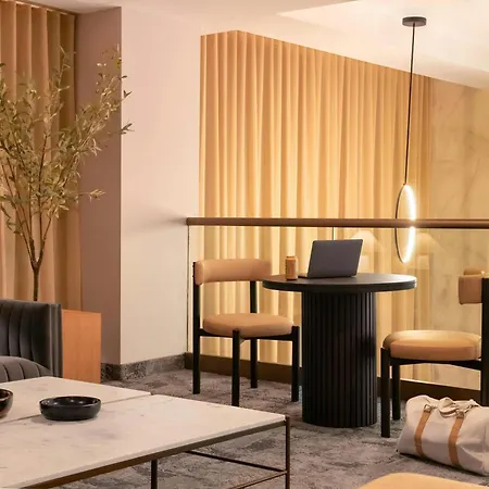 Sonder By Marriott Bonvoy Rideau Downtown Aparthotel 4*