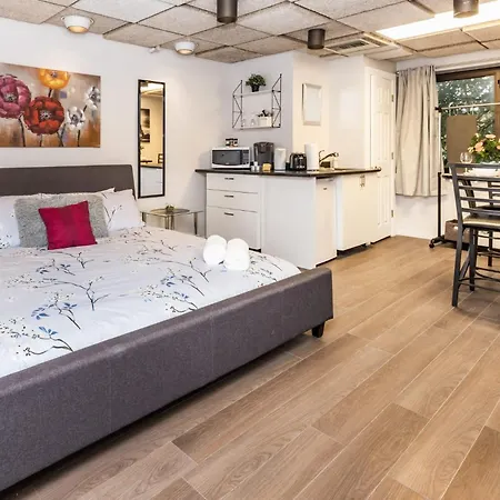 Apartment King Bed - Near Chinatown *