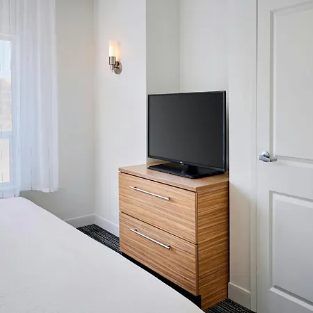 Towneplace By Marriott Kanata Hotel 3*