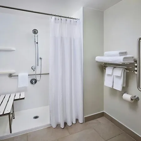 Hotel Towneplace By Marriott Kanata 3*