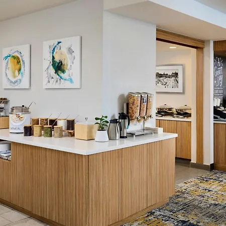 Towneplace By Marriott Kanata Hotel 3*