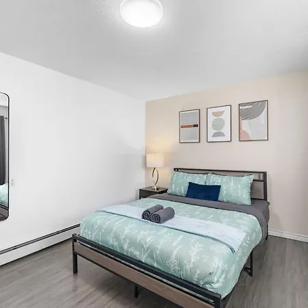Apartment Newly Renovated Near Byward Market *