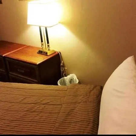 A Voyageur's 3* Ottawa