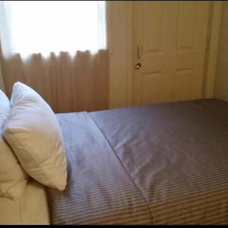 A Voyageur's 3* Ottawa