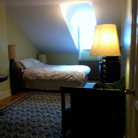 Bed & Breakfast Gold Door