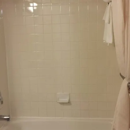 Hotel Travelodge By Wyndham East Ottawa