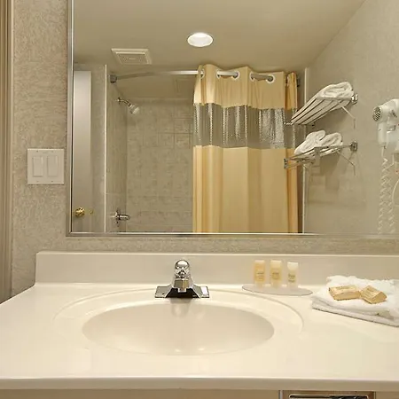 Hotel Days By Wyndham Airport 3*