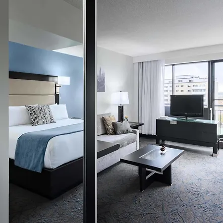 Hotel Embassy & 3*