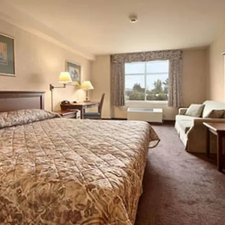 Days By Wyndham Airport Hotel 3*