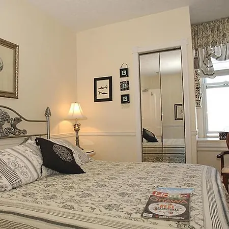 Mcgee's Bed & Breakfast 3*