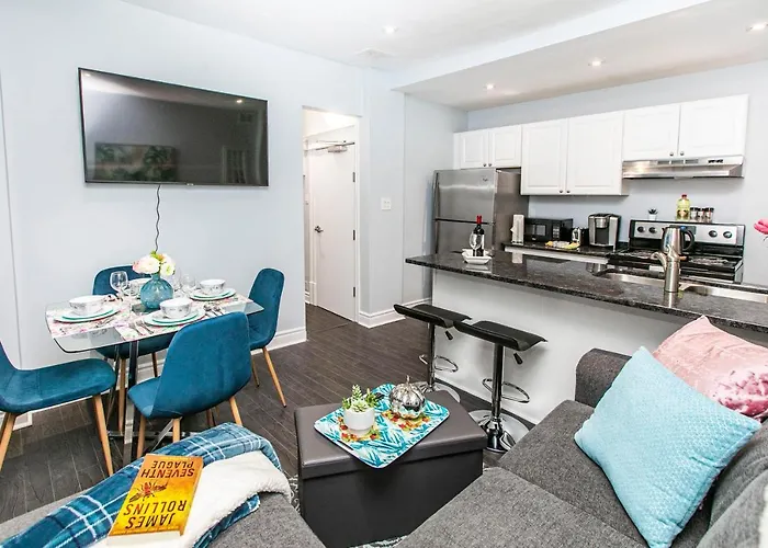 Newly Renovated - Modern 2Br - Steps To Little Italy!