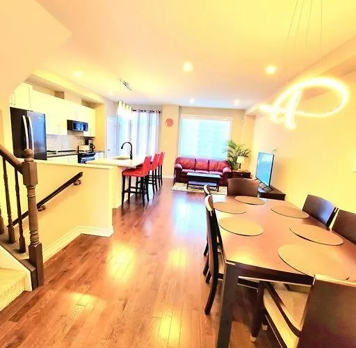 3 Bedroom Town House In Ottawa Close To Downtown