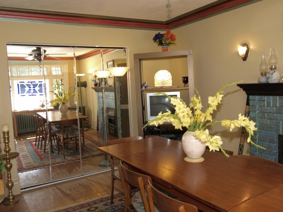 Bed & Breakfast Downtown 3*