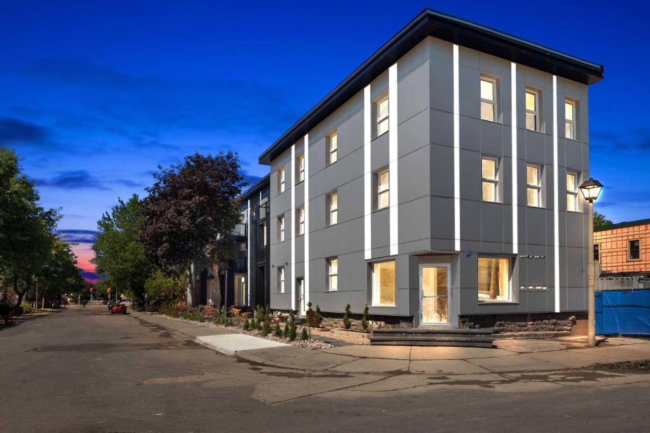 Prime Location - Upscale 1br Steps From Byward Market! *